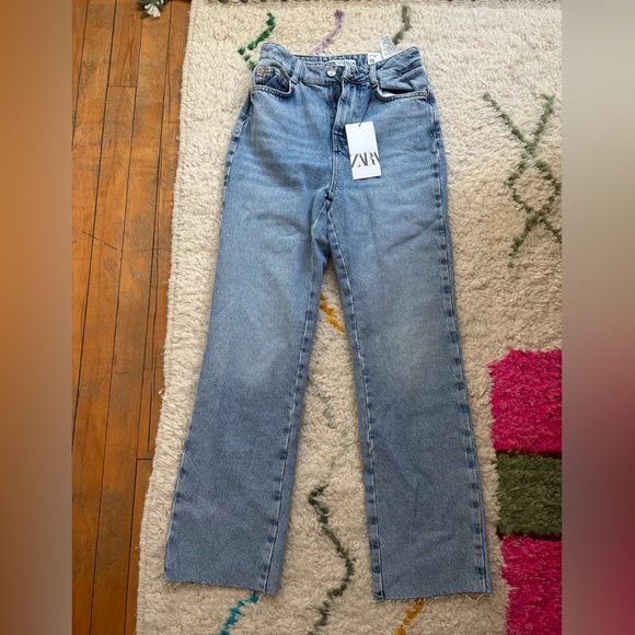 NWT Zara straight leg high rise size 00 blue jeans - Picture 1 of 4